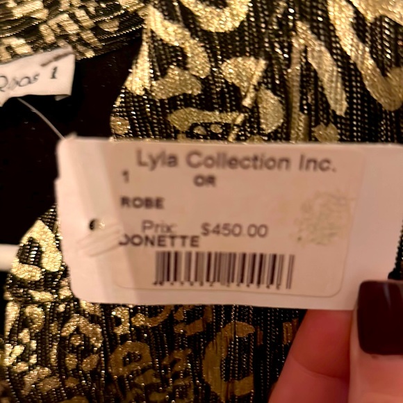 *Flash Sale* Scarlet Roos Gold Long Dress - Perfect Holiday Dress - Picture 5 of 5